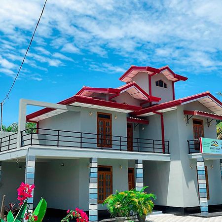 Sunset Chalet Mullaittivu 外观 照片
